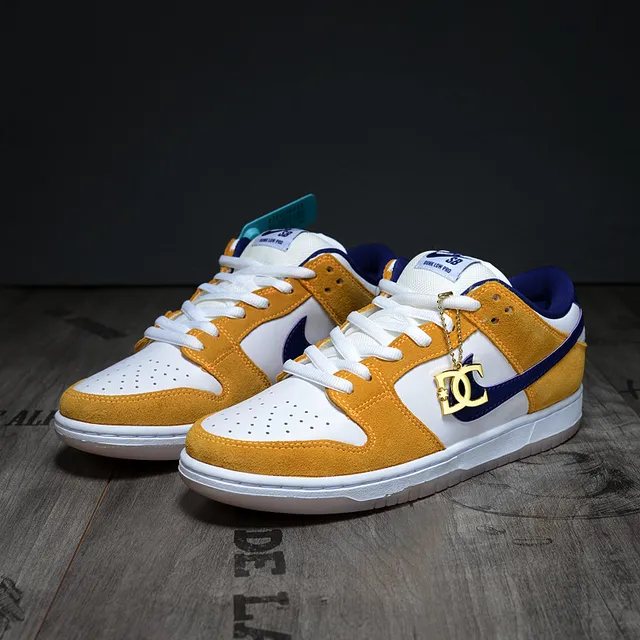 Nike SB Dunk Low Jaune Blanc Bleu Chaussures de Skateboard 4
