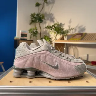 Nike Shox Pink Gray Low-Top Column Cushioning Lifestyle Sneakers