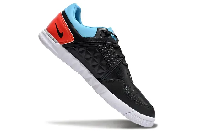 Nike Tiempo Black Red Low-Top Leather Upper Color-Blocked Heel And Collar Indoor Soccer Shoes 6