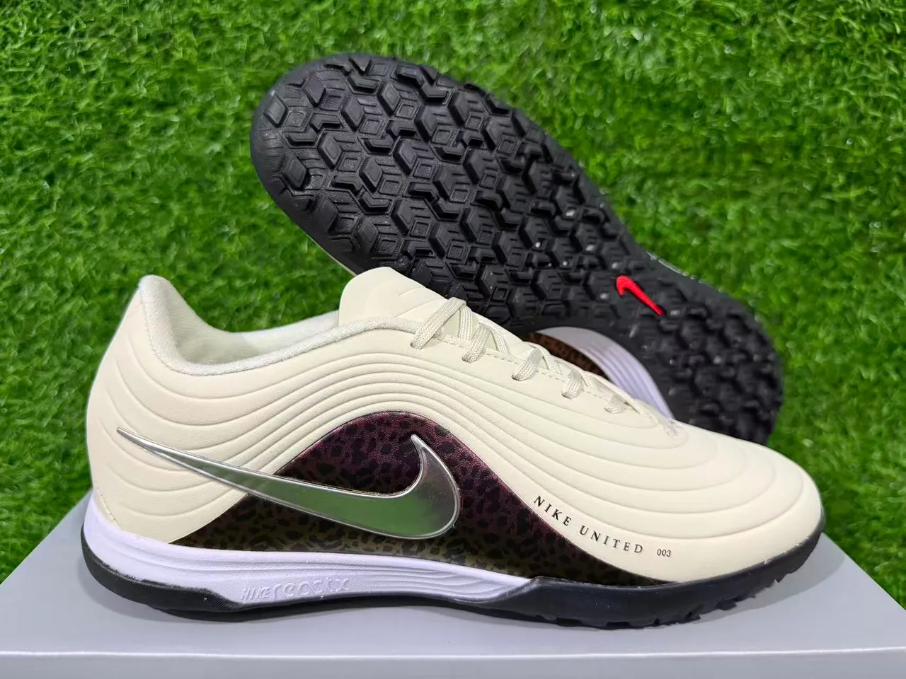 Nike United 003 Estampado de leopardo Césped artificial Zapatos de fútbol 10
