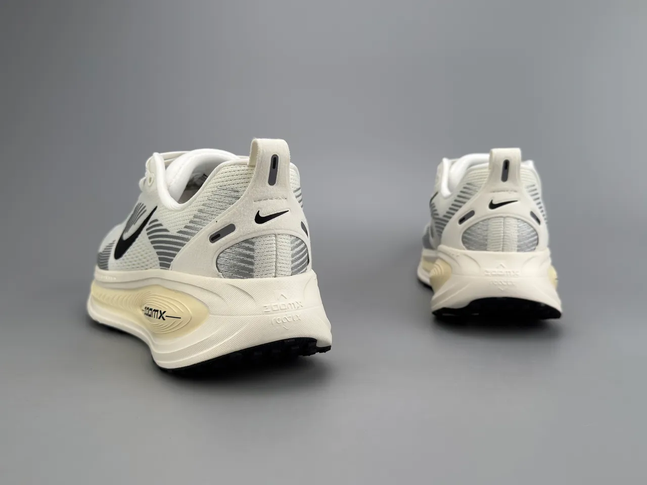 Nike White Black Engineered Knit Upper ZoomX Midsole Running Shoes 6