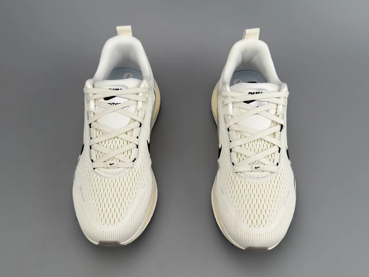 Nike White Black Engineered Knit Upper ZoomX Midsole Running Shoes 9