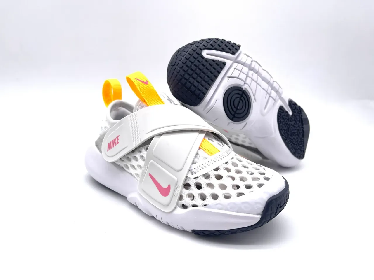 Nike White Black Laceless Strap Closure Perforated Mesh Upper Lifestyle Sneakers 6