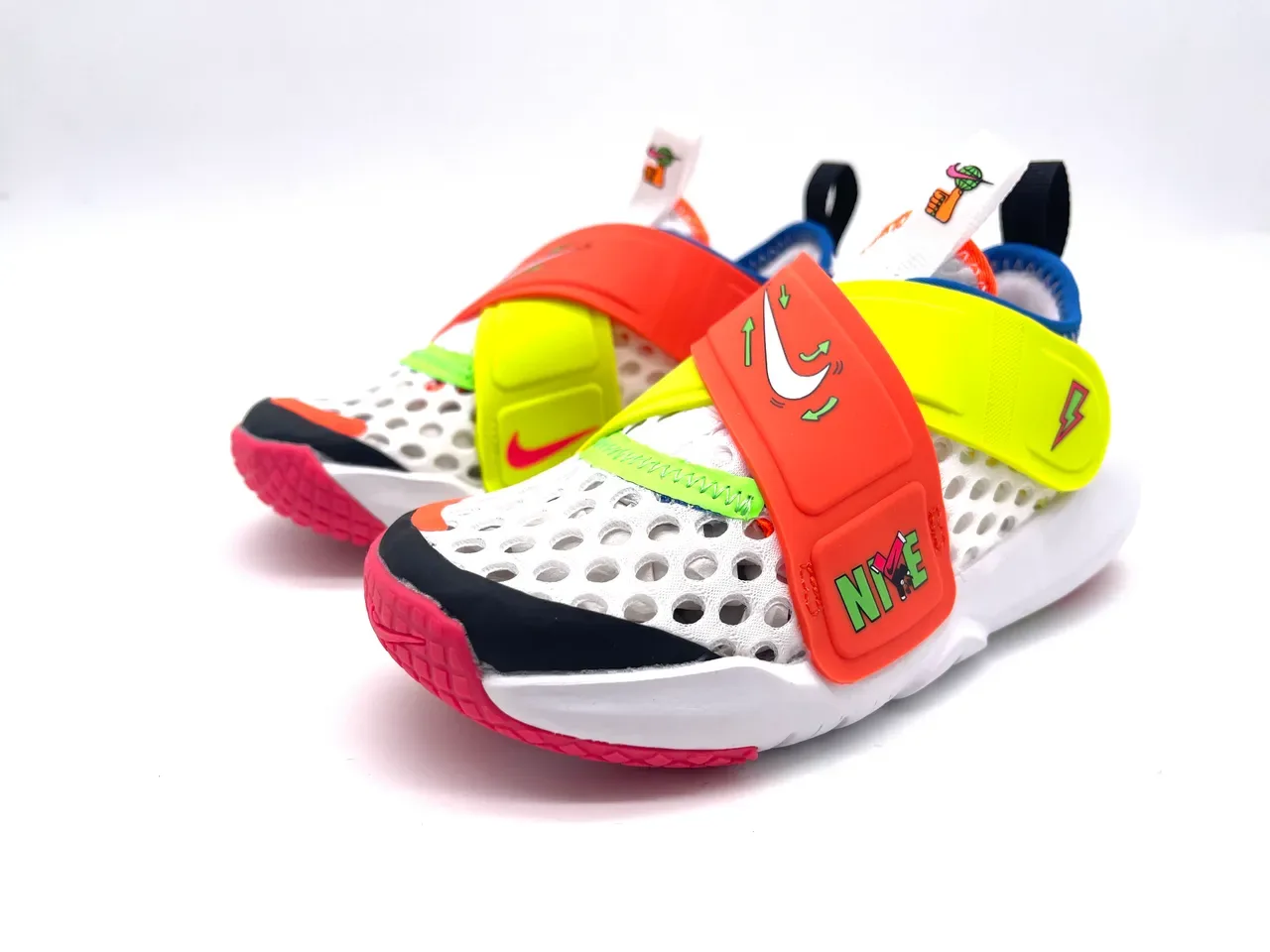 Nike White Black Laceless Strap Closure Perforated Mesh Upper Lifestyle Sneakers 12