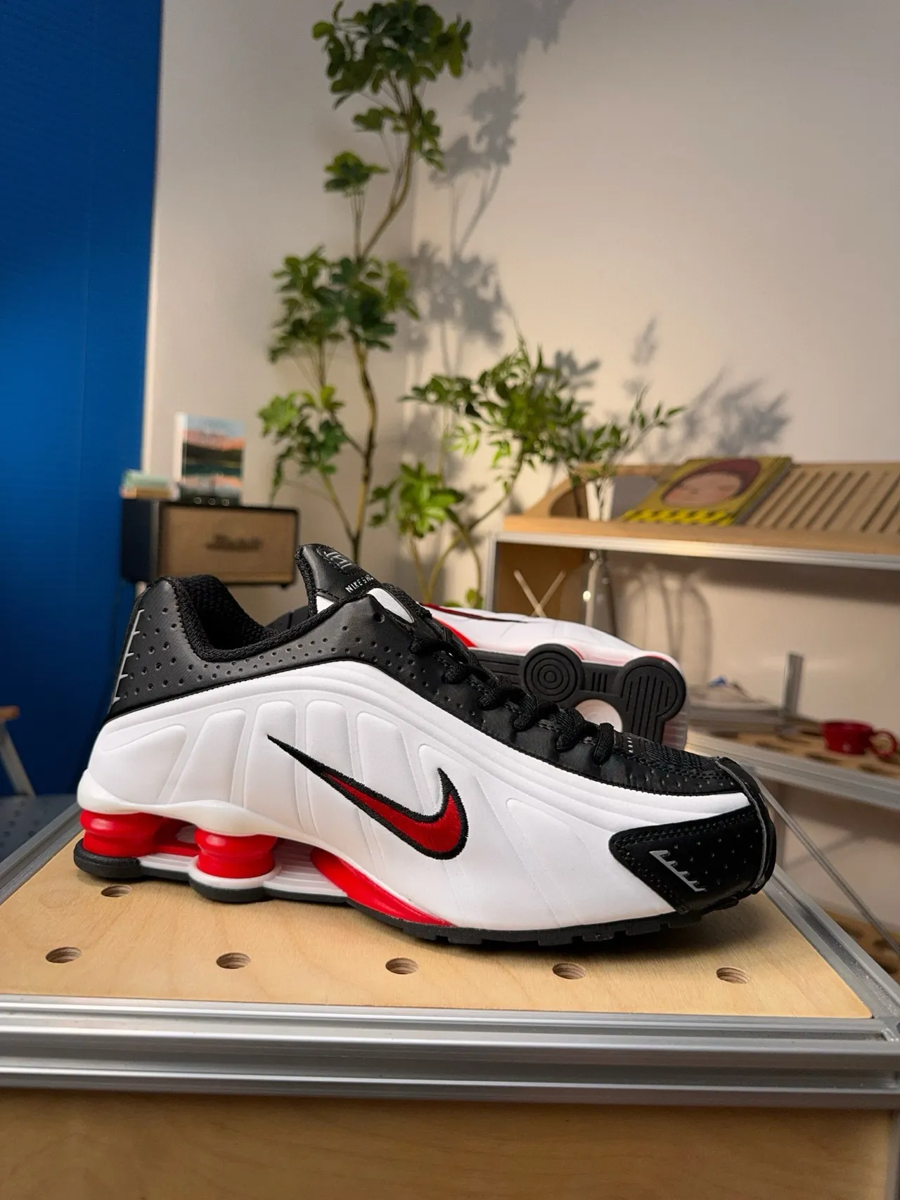 Nike White Black Low-Top Perforated Upper Lifestyle Sneakers 2