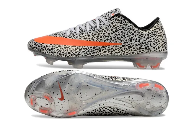 Nike chaussures de football blanches et noires avec upper speckled basse lacets silueta terrain ferme 6