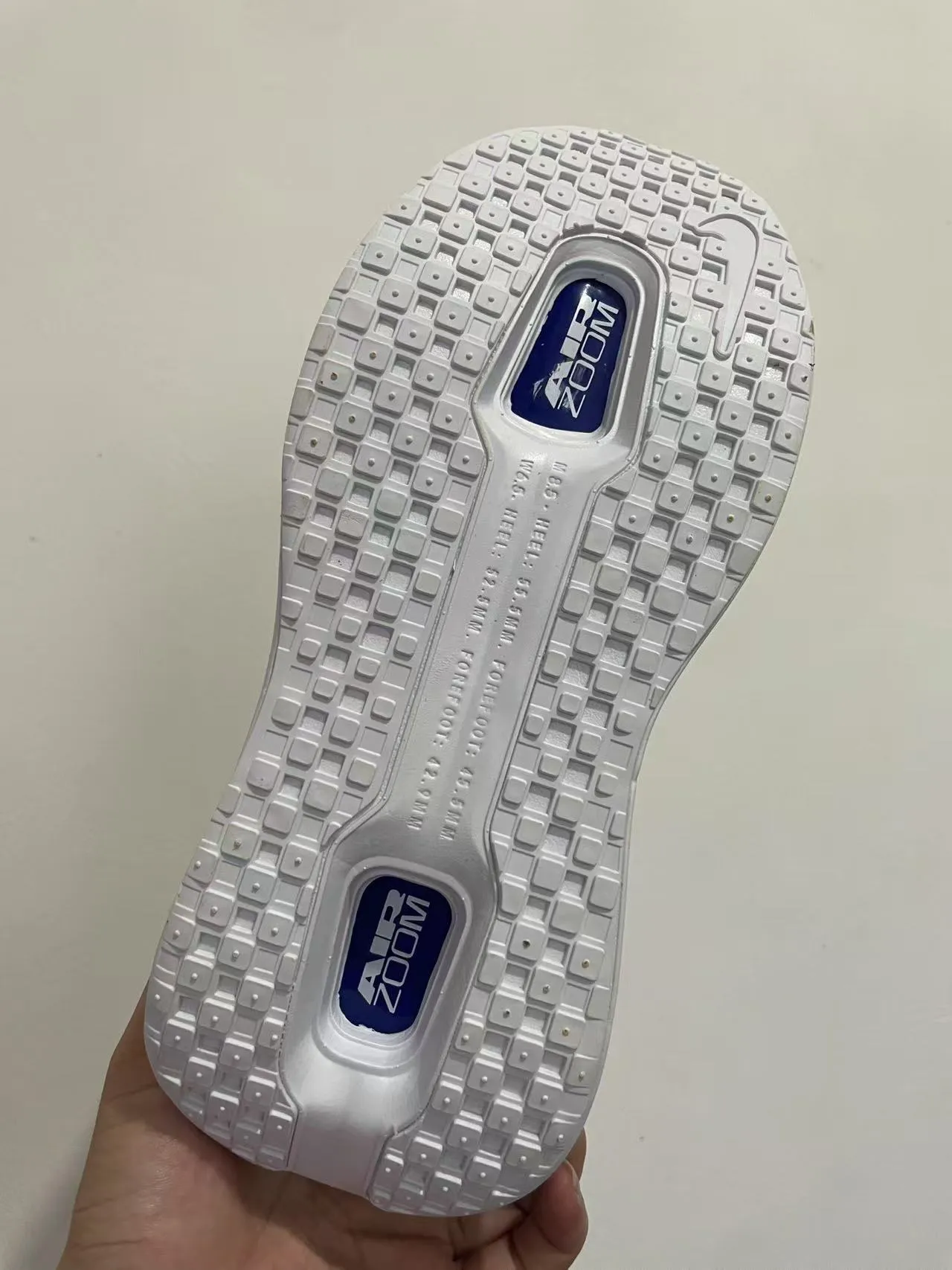 Nike White Blue Engineered Mesh Upper Visible Air Zoom Unit Running Shoes 2