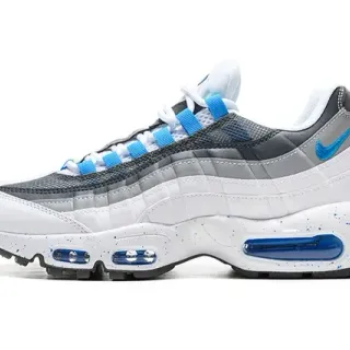 Nike White Blue Quilted Upper Visible Air Cushioning Lifestyle Sneakers