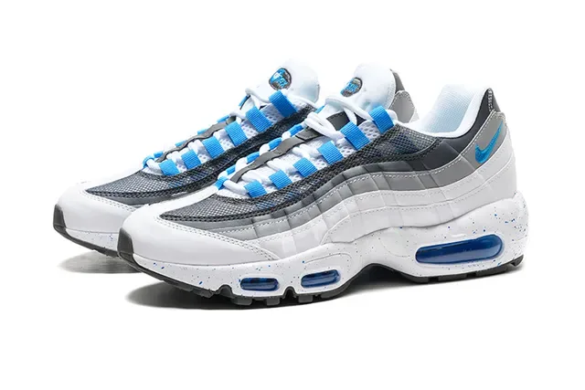 Nike White Blue Quilted Upper Visible Air Cushioning Lifestyle Sneakers 5