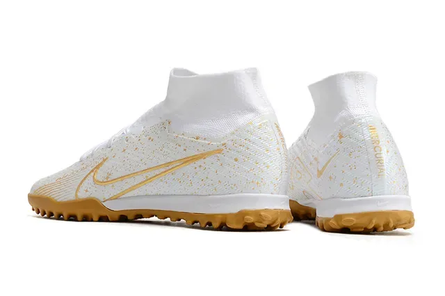 Nike White Gold Flyknit Upper Sock-Fit Collar Chaussures de football turf 4