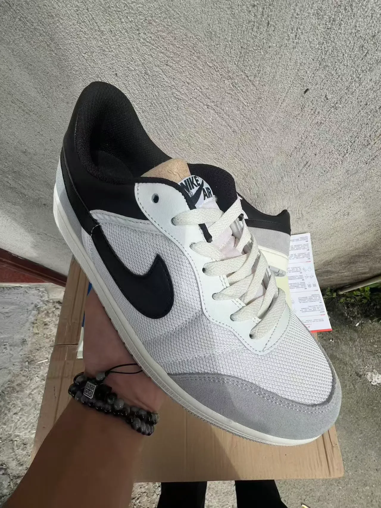 Nike Tênis Lifestyle Branco Cinza Low-Top Malha e Suede 2