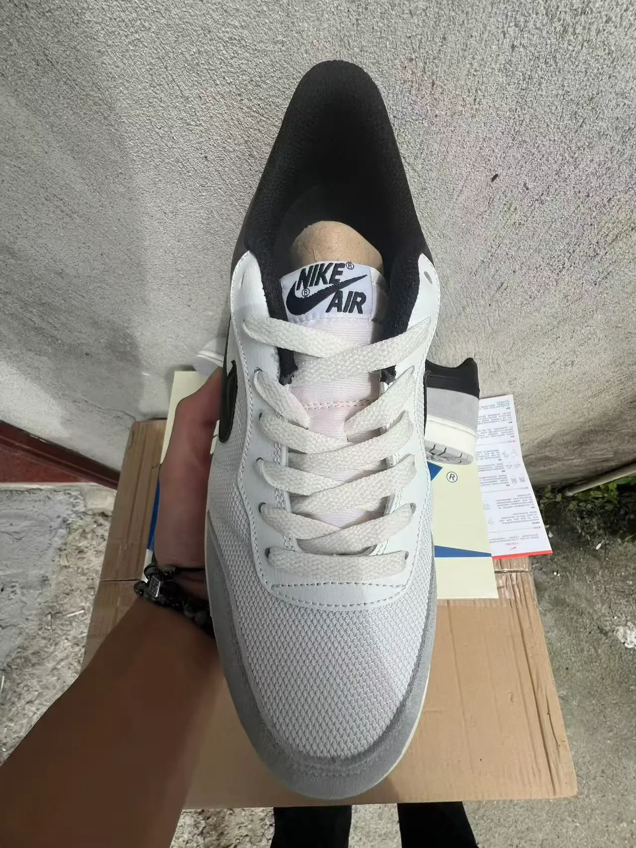 Nike Tênis Lifestyle Branco Cinza Low-Top Malha e Suede 3