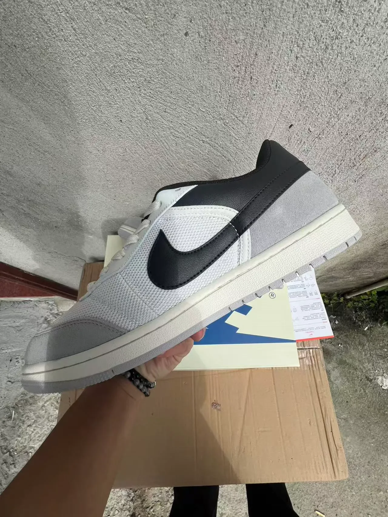 Nike Tênis Lifestyle Branco Cinza Low-Top Malha e Suede 5