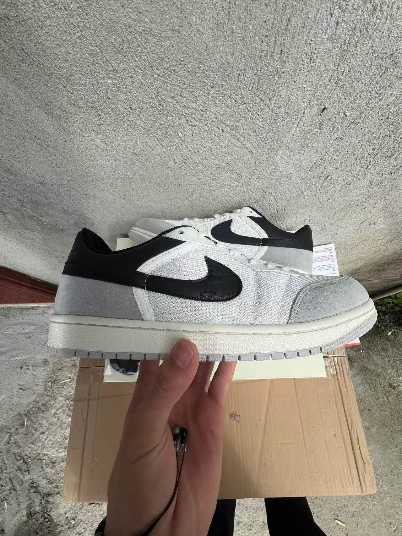 Nike Tênis Lifestyle Branco Cinza Low-Top Malha e Suede 7