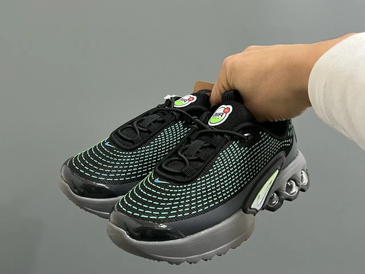 Nike White Gray Mesh Upper Visible Air Pod Midsole Lifestyle Sneakers 8