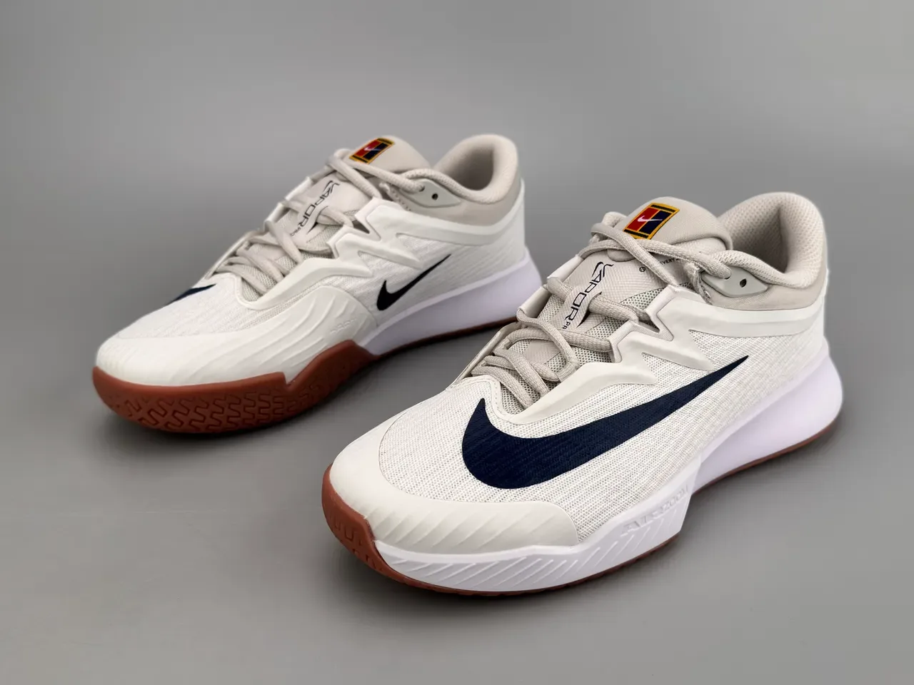 Nike White Navy Mesh Upper Synthetic Overlays Lifestyle Sneakers 10