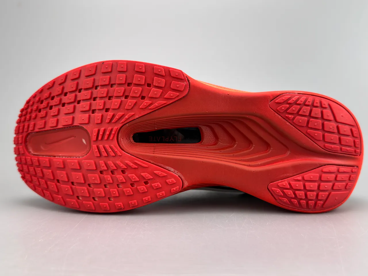 Nike White Orange Engineered Mesh Upper Sculpted ZoomX Midsole Running Shoes 8