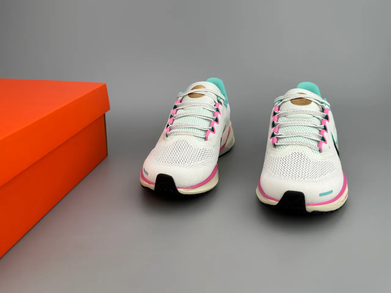 Nike White Pink Engineered Mesh Upper Visible Air Zoom Unit Running Shoes 3