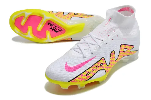 Nike Chaussures de football blanc et rose haut col Flyknit overlay géométrique néon terrain ferme 3