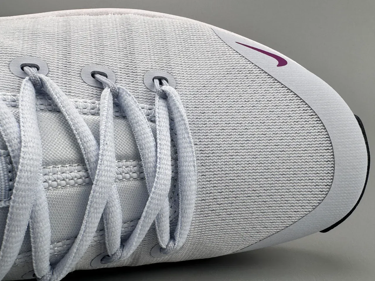 Nike White Pink Knit Upper Segmented Flex Groove Midsole Lifestyle Sneakers 2