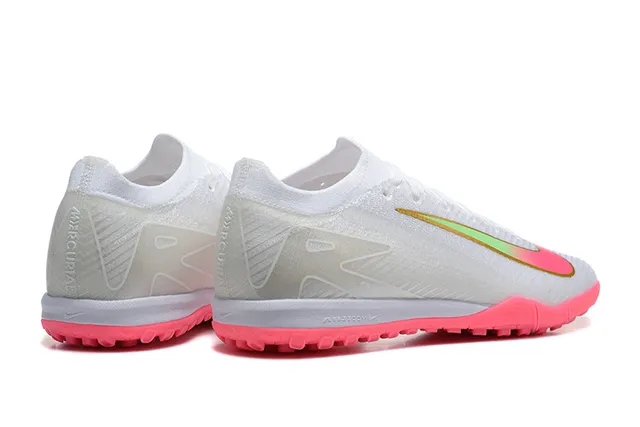Nike Zapatillas de fútbol para césped con corte bajo, parte superior de punto, tachuelas vivas en blanco y rosa 2