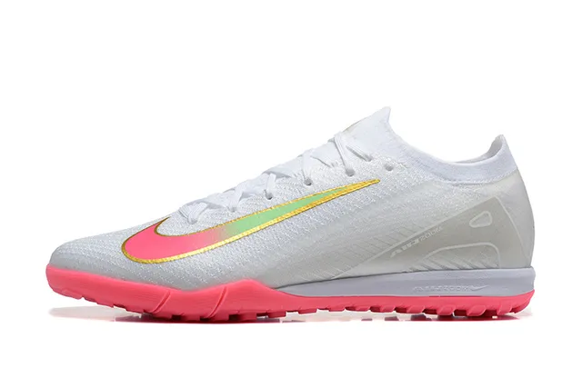 Nike Zapatillas de fútbol para césped con corte bajo, parte superior de punto, tachuelas vivas en blanco y rosa 10