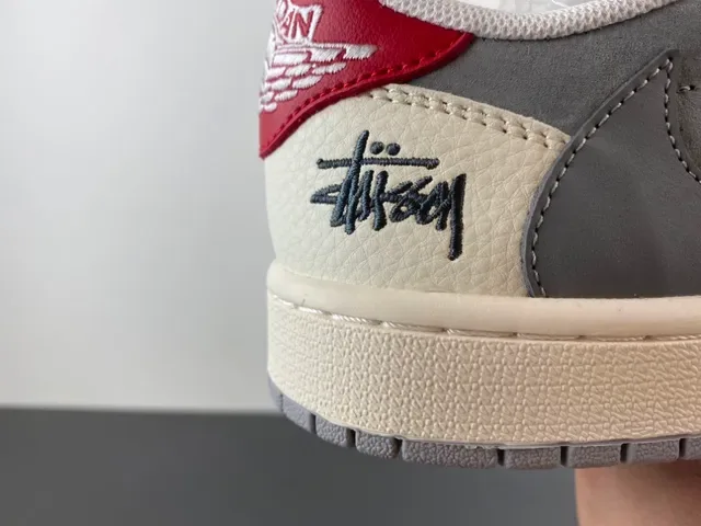 Nike x Stussy Dunk Low Off-White Gray Red Lifestyle Sneakers 3
