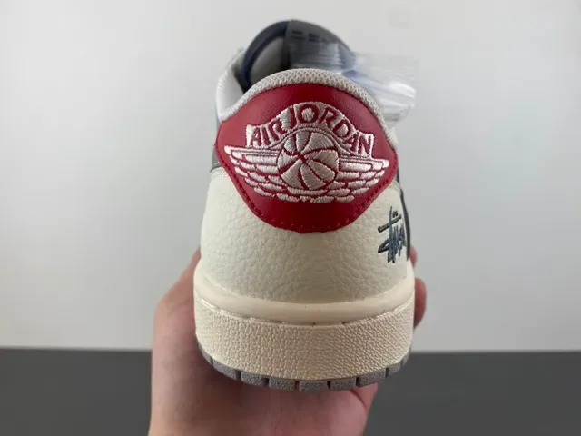 Nike x Stussy Dunk Low Off-White Gray Red Lifestyle Sneakers 4