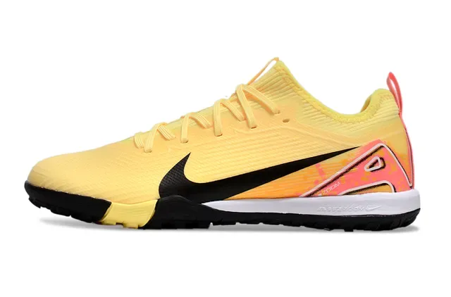 Nike Chaussures de football upper knit jaune rose gradient turf 8