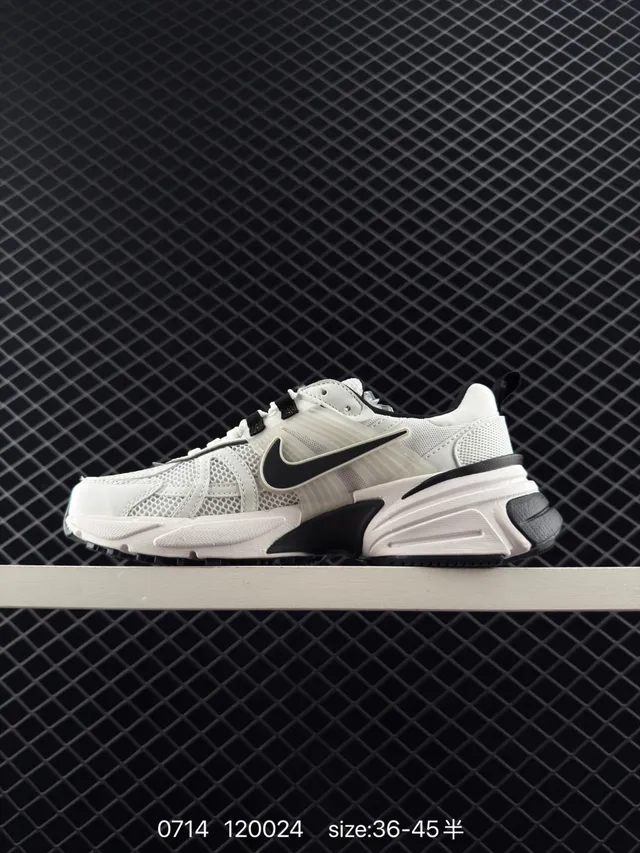 Nike Zoom 2K White Black Silver Chunky Sneakers 6