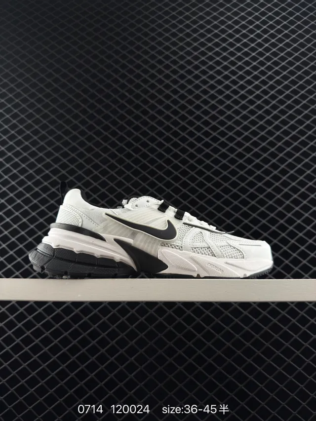 Nike Zoom 2K White Black Silver Chunky Sneakers 7