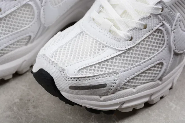 Nike Zoom 2K White Mesh and Synthetic Lifestyle Sneakers 8