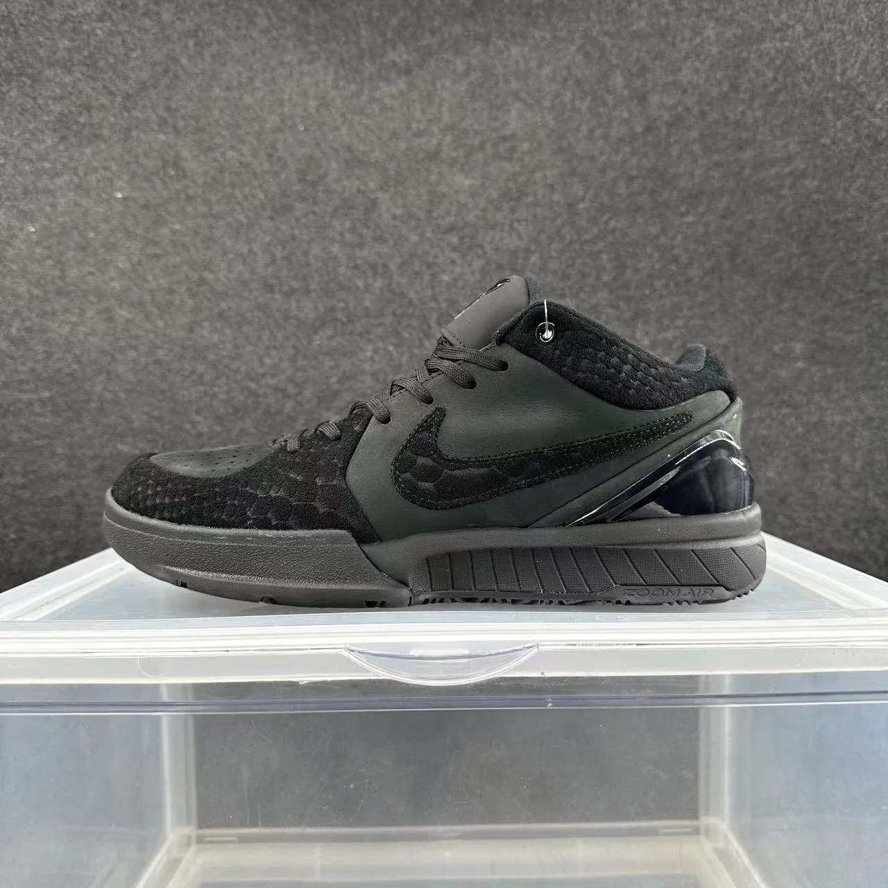 Nike Zoom Kobe IV Black Mamba Monochrome Basketball Shoes 2