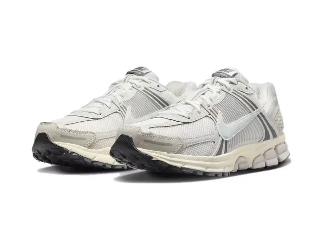 Nike Zoom Vomero 5 Off-White Gray Chaussures de course 2