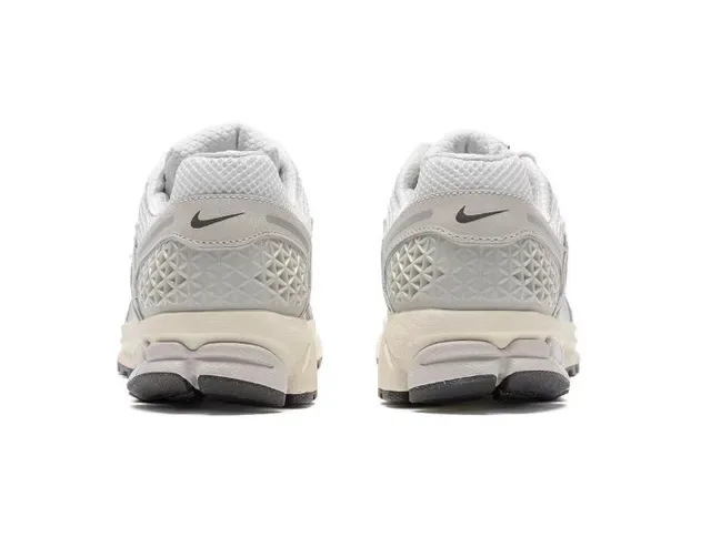 Nike Zoom Vomero 5 Off-White Gray Chaussures de course 4
