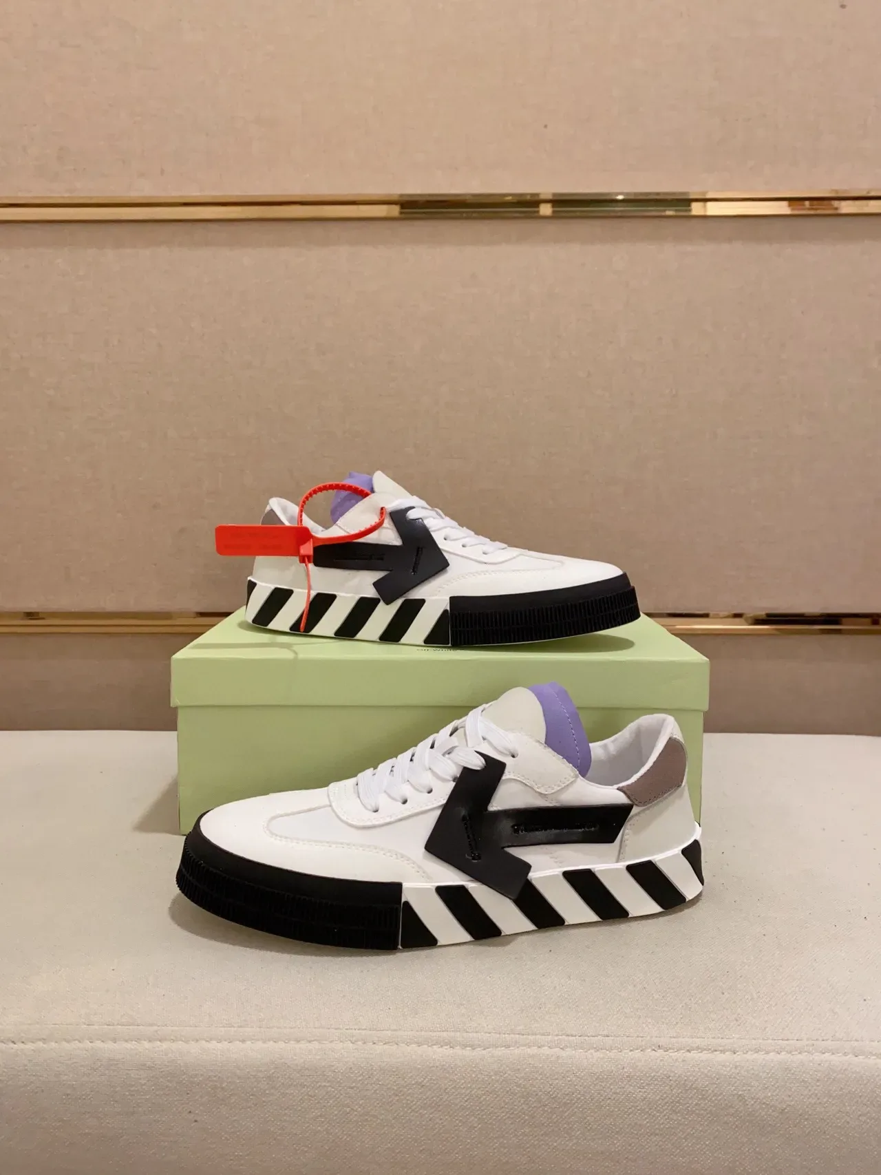 Off-White Black Industrial Arrow Logo Diagonal Striped Midsole Lifestyle Sneakers 7