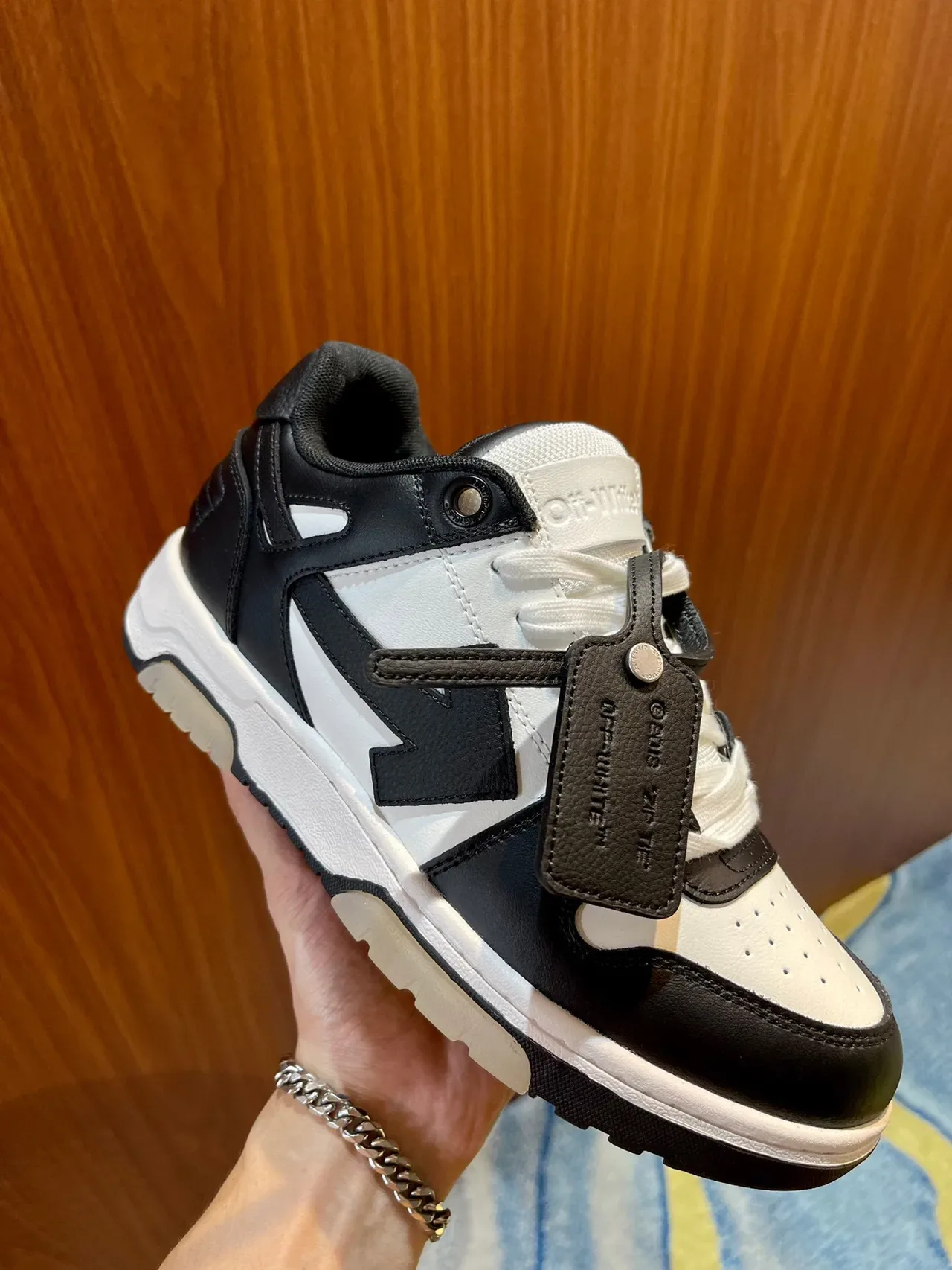 Off-White Sneakers Lifestyle Noires Industrial-Chic Color-Bloquées 1