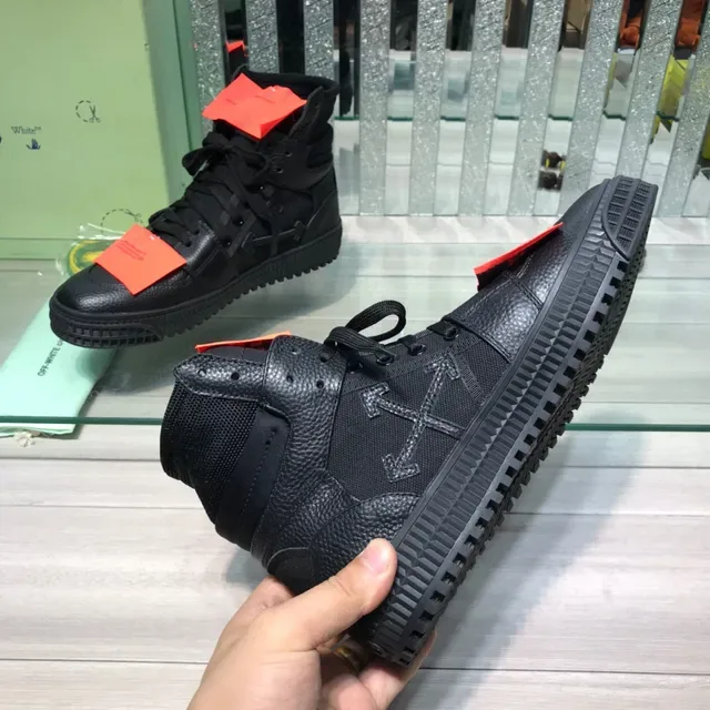 Off-White Preto Laranja Tênis Lifestyle de Alto com Parte Superior de Couro Texturizado 4