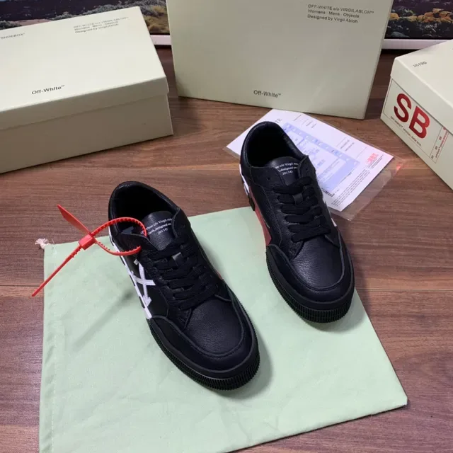 Off-White حذاء رياضي صناعي خطوط قطرية أسود أسلوب حياة 6