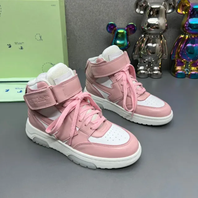 Off-White Chaussures Lifestyle Rose à Talon Haut avec Sangle 7