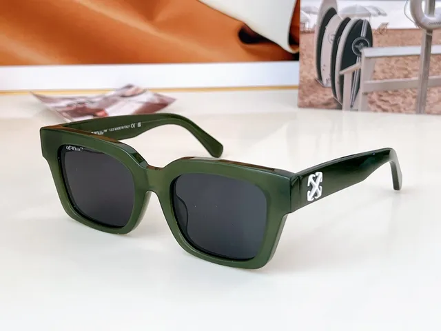 Off-White Rectangular Translucent Lavender Sunglasses 6