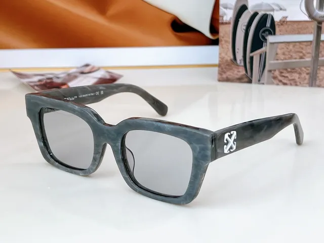Off-White Rectangular Translucent Lavender Sunglasses 9
