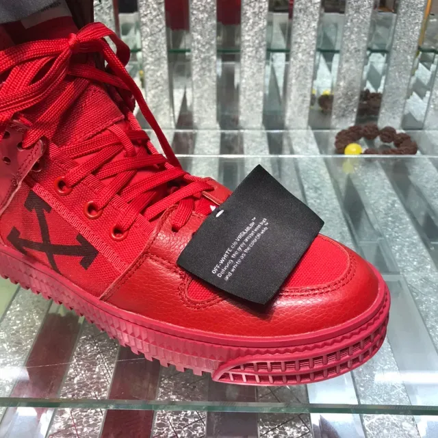 Off-White Tênis Lifestyle Monocromático Vermelho Preto High-Top 7