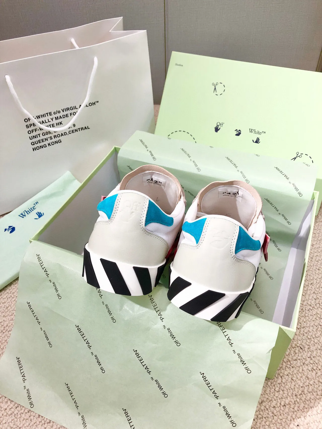Off-White أحمر تصميم صناعي شريط سحاب سهم نمط حياة حذاء رياضي 6