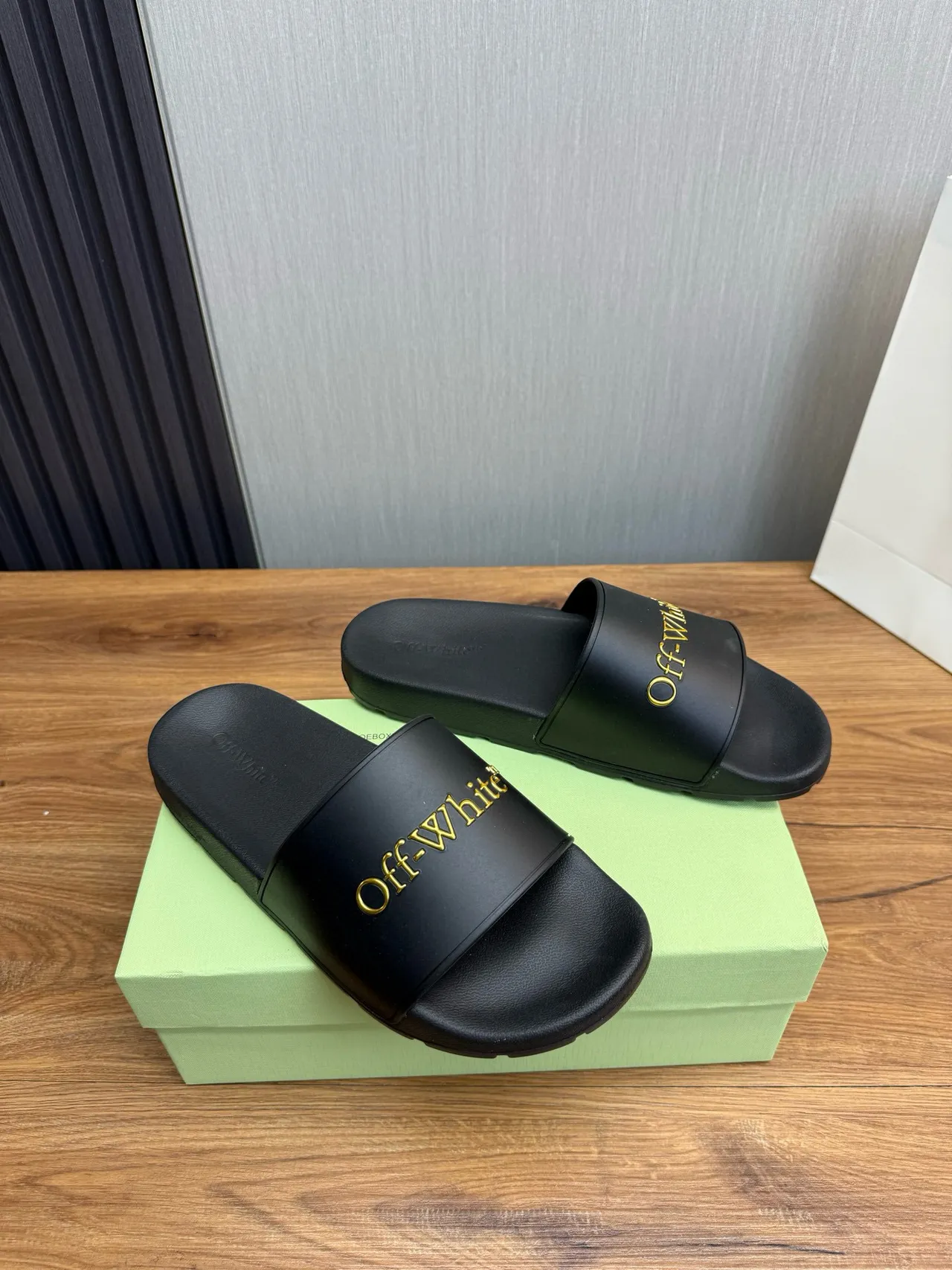 Off-White Slide Noir Doré Logo Slippers 2