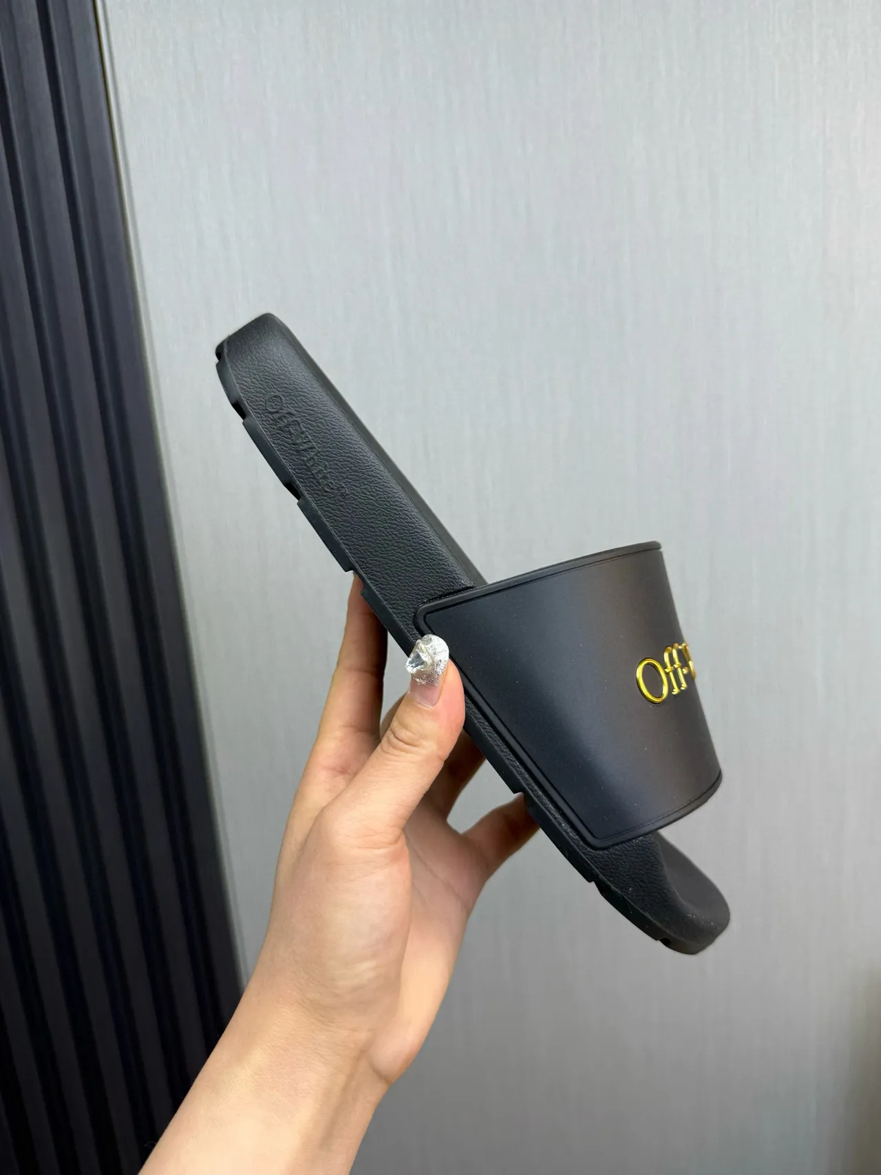 Off-White Slide Noir Doré Logo Slippers 3