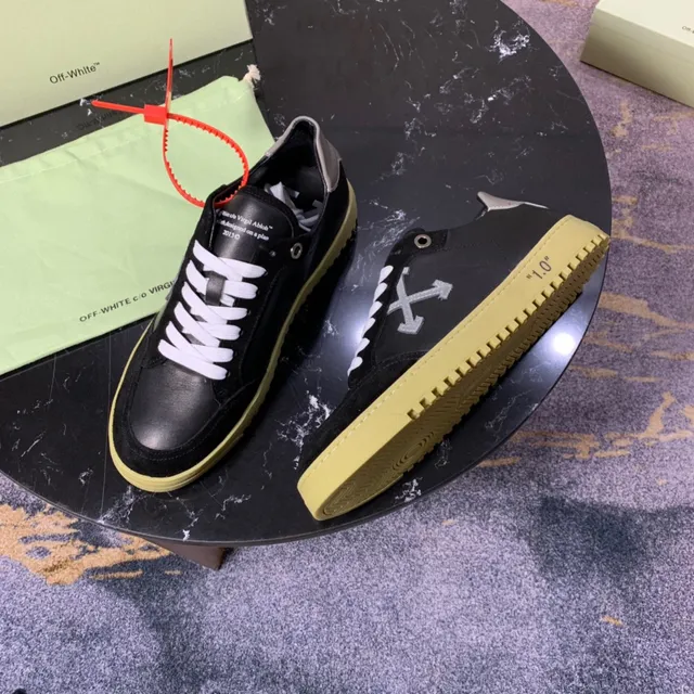 Off-White The Ten Noires et Jaunes Pâles Chaussures Lifestyle 6