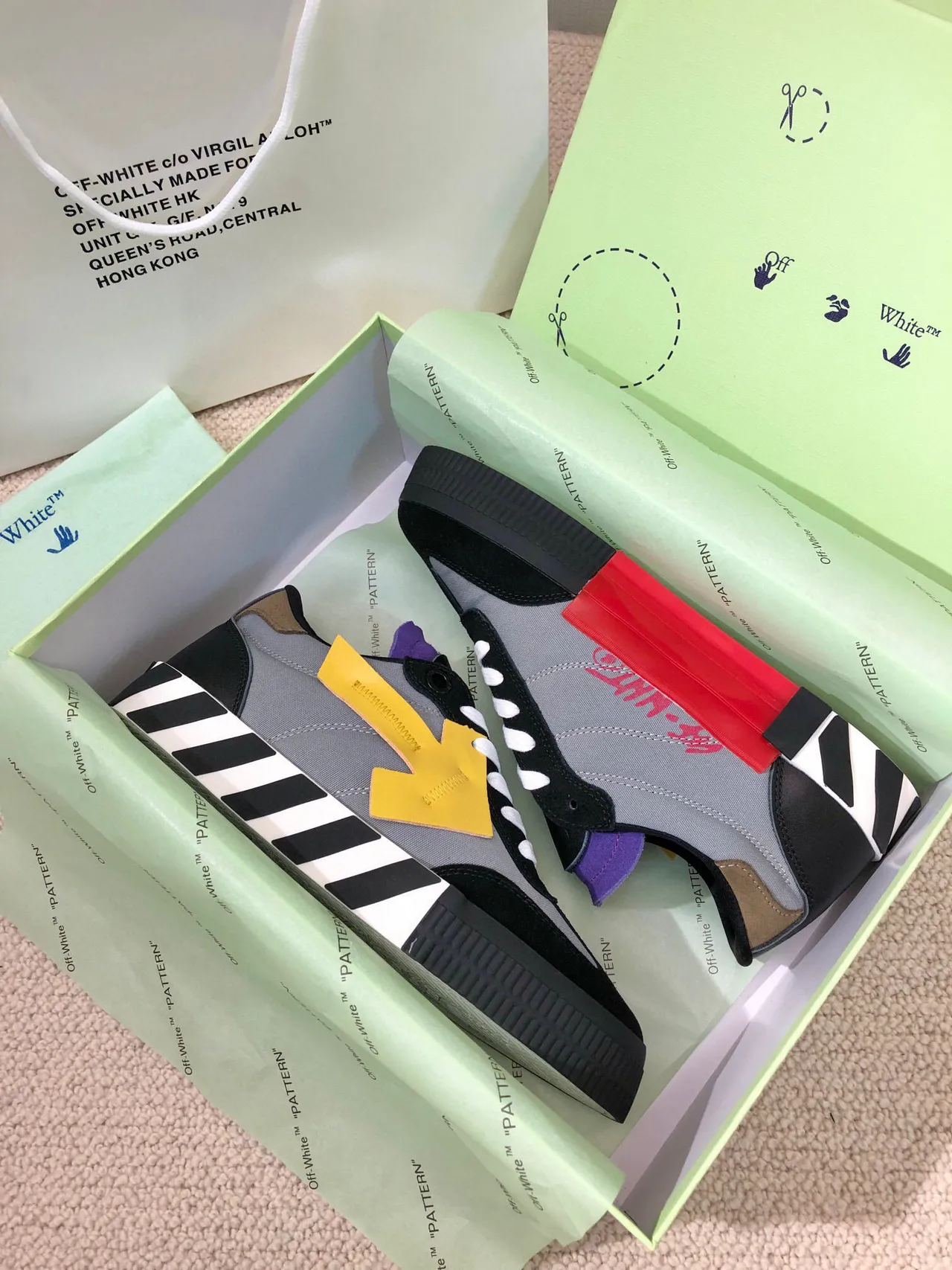 Off-White The Ten Industrial-Luxe baskets lifestyle à bout bas 2