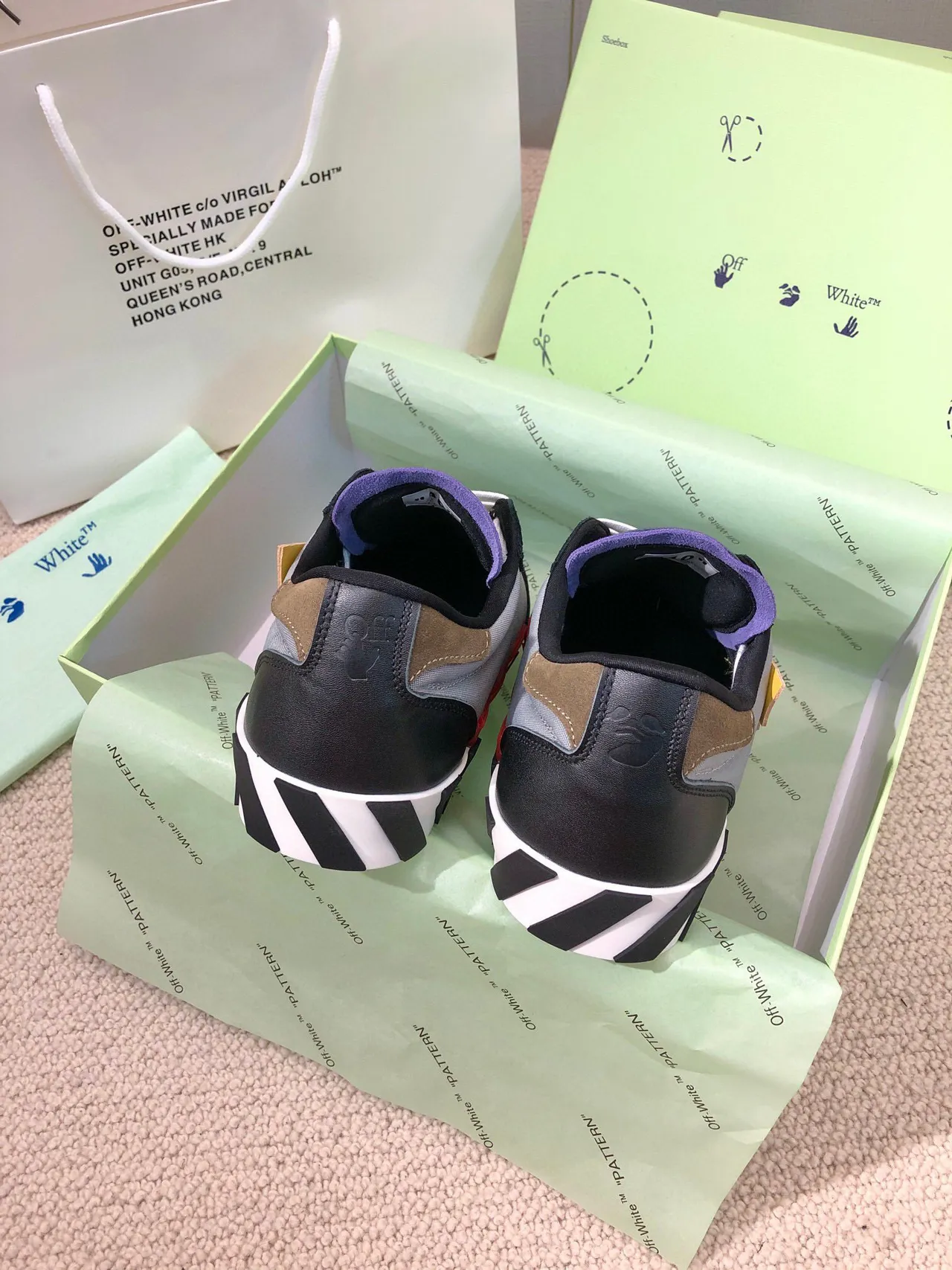 Off-White The Ten Industrial-Luxe baskets lifestyle à bout bas 8