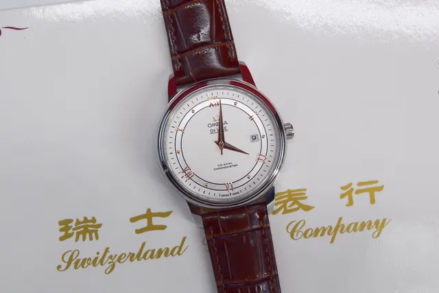 Omega De Ville Co-Axial Chronometer Cadran Branco Couro Marrom Relógio Mecânico 8